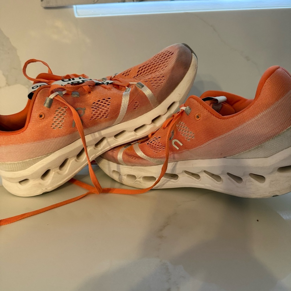 On Running Cloudsurfer Flame Orange Preowned runn… - image 15
